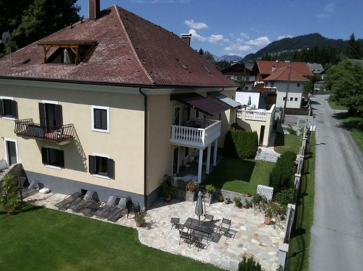 Garten- & Loggia-Appartement Herrenhaus Dellach im Drautal Exteriér fotografie