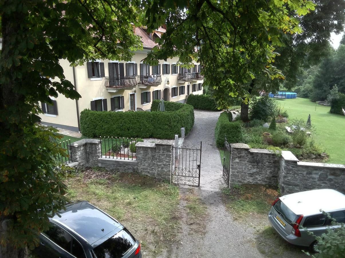 Garten- & Loggia-Appartement Herrenhaus Dellach im Drautal Exteriér fotografie